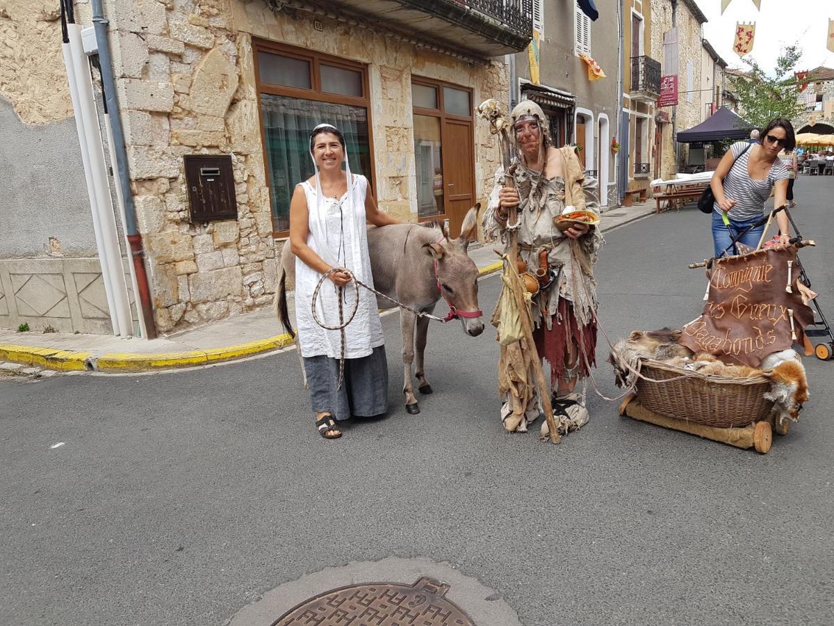 Gîte Équestre Domaine des Crins - Monpazier Capdrot Esterno foto