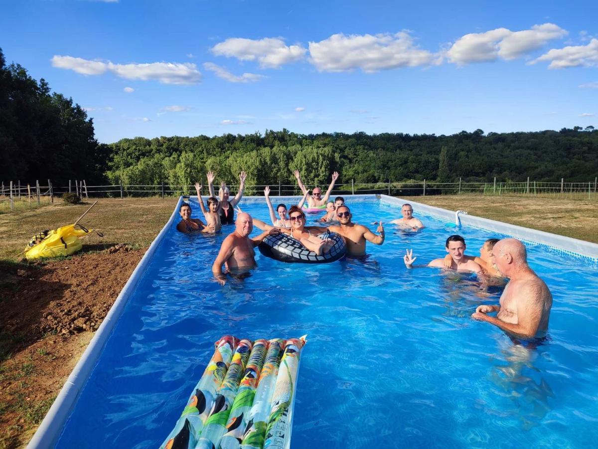 Gîte Équestre Domaine des Crins - Monpazier Capdrot Esterno foto
